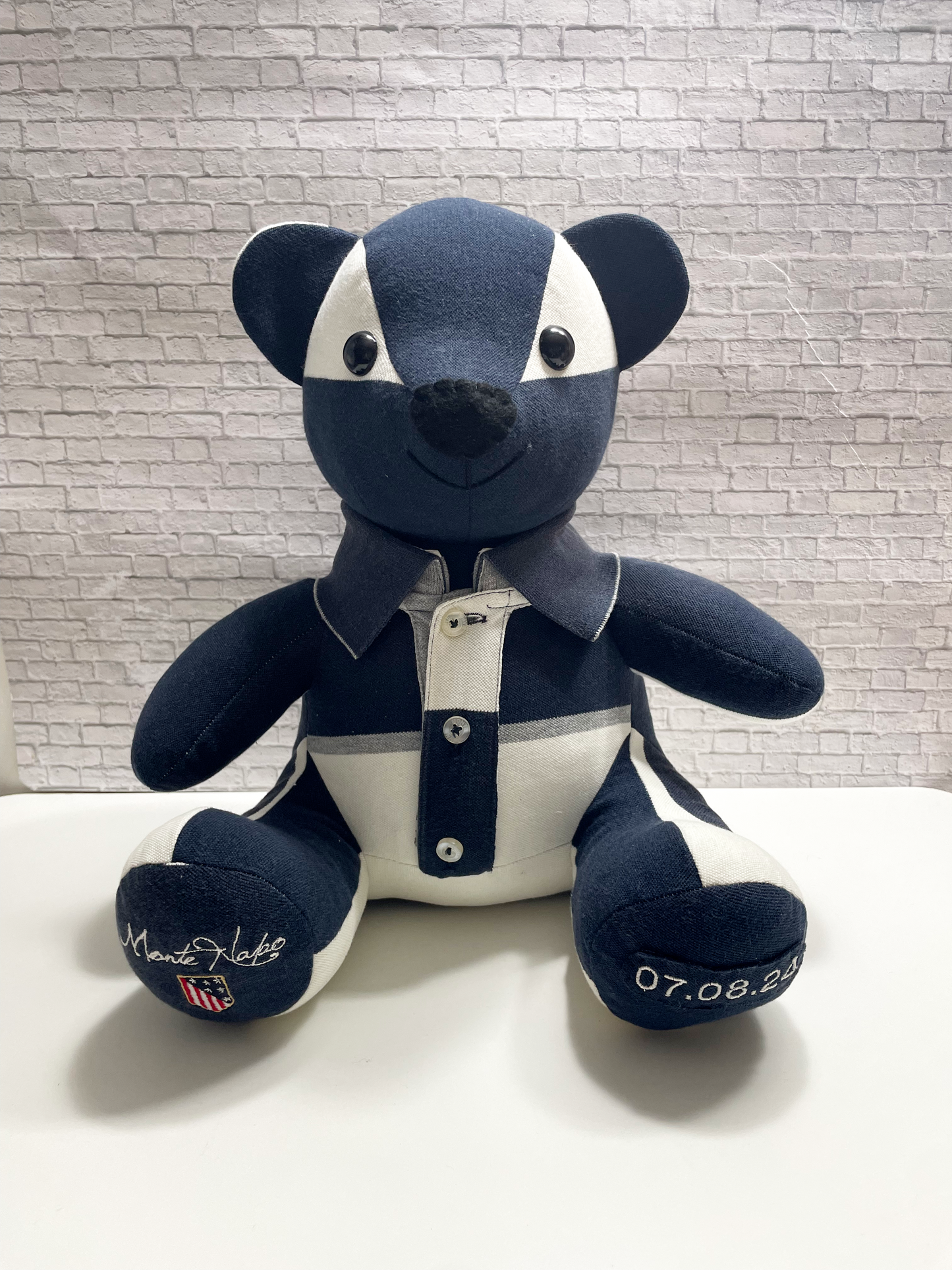 Memorial bear