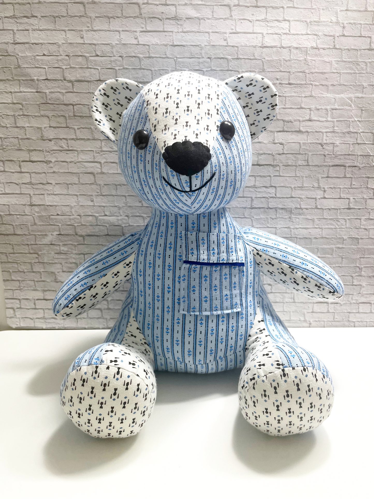 Memorial bear